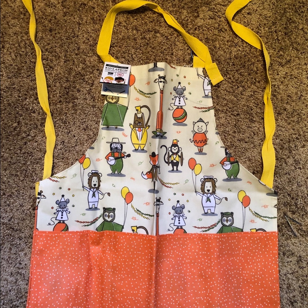 *NEW* Now-Designs Laminated Child’s Apron Front Pockets Ages 2-7  Grandmacore